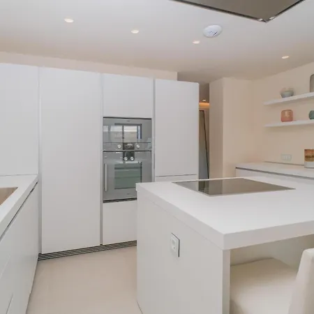 Lujoso En 1ª Linea Appartement