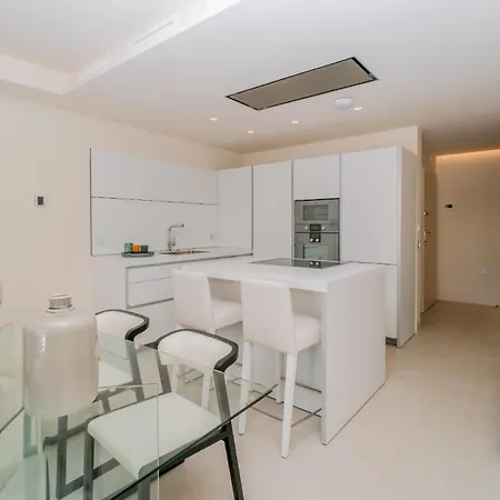 Lujoso En 1ª Linea Apartment Estepona